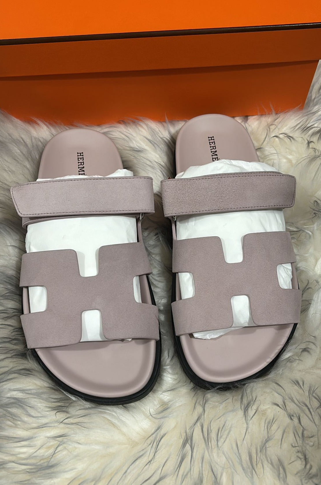 Hermès Chypre Sandals (Rose Porcelaine)