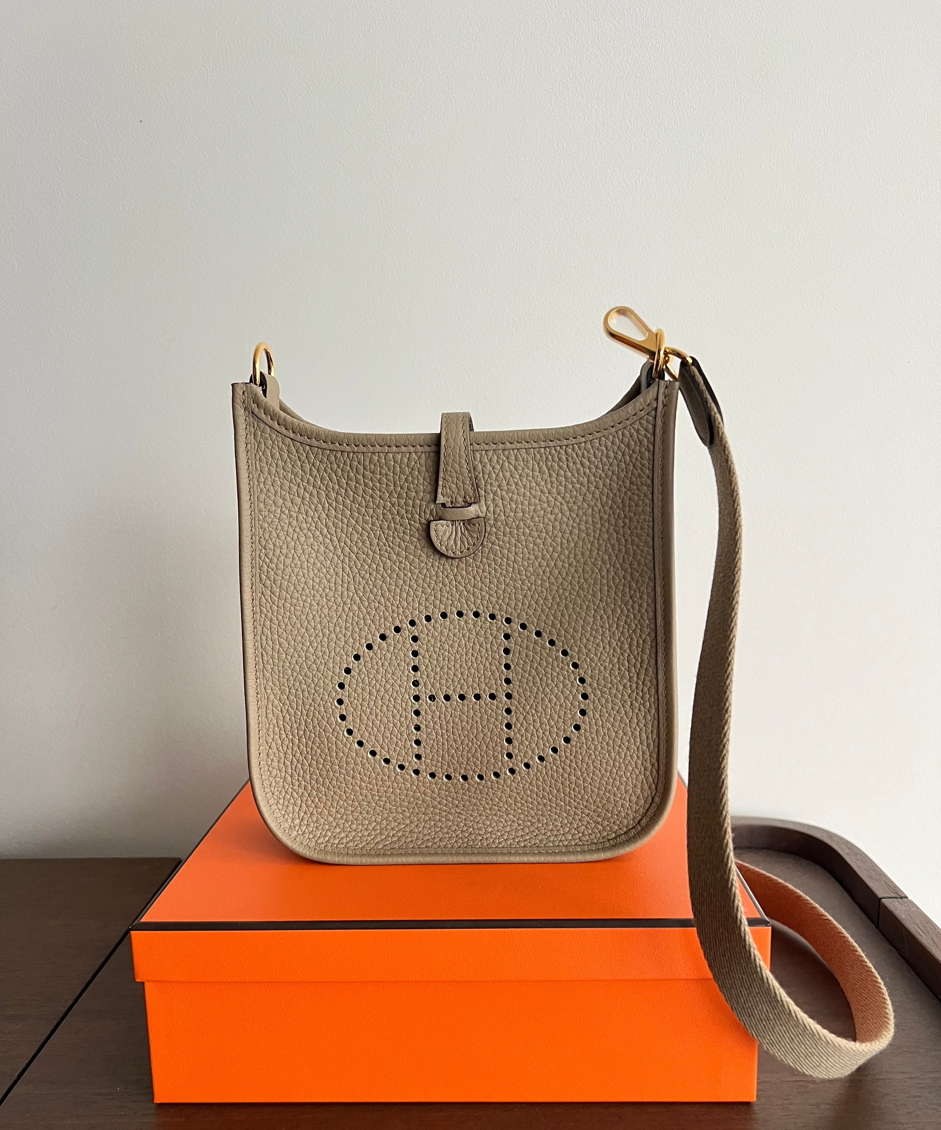 Hermès Mini Evelyne 16 Beige Marfa Clemence GHW