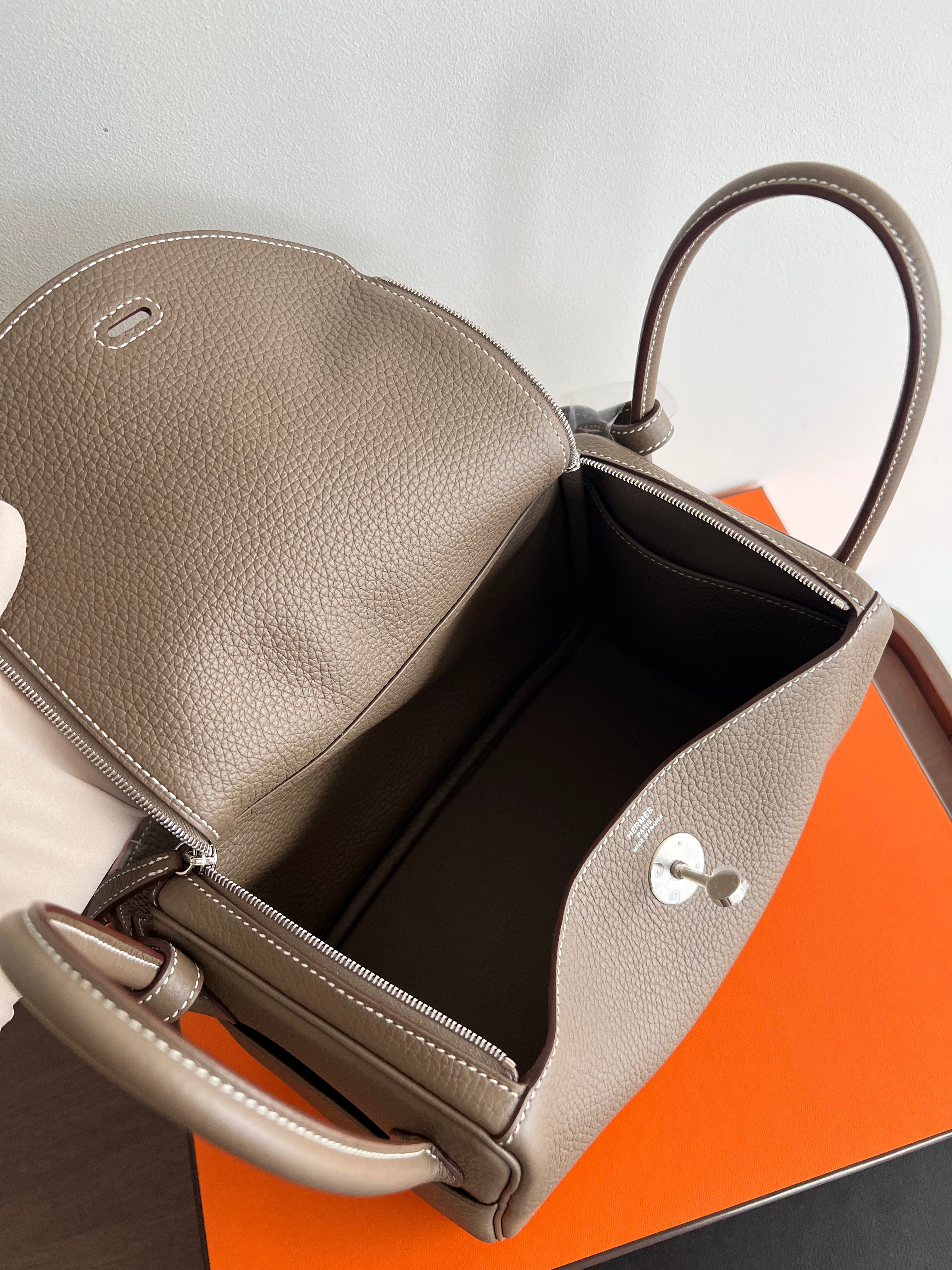 Hermès Lindy 26 Etoupe Clemence PHW