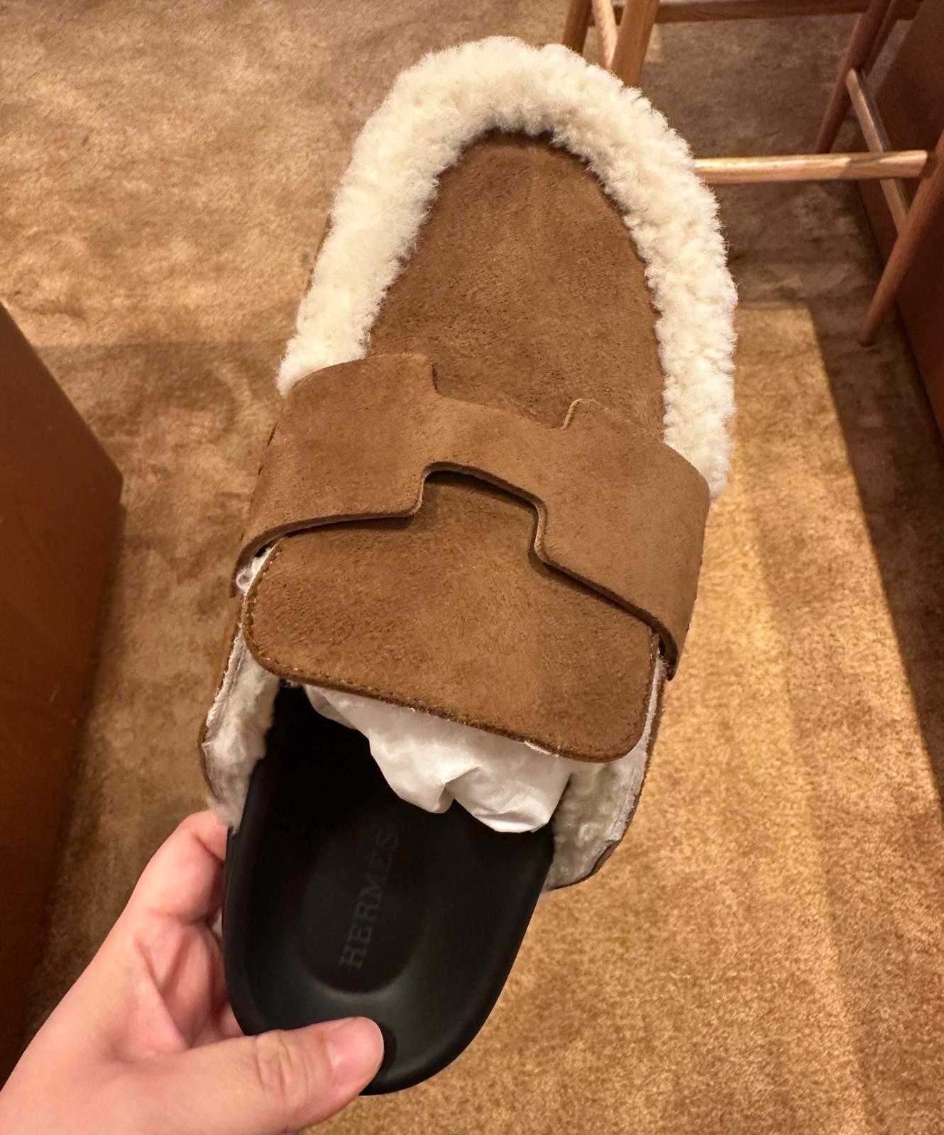 Hermès Go Mule Suede Goatskin & Shearling (Brun Fume & Ecru)