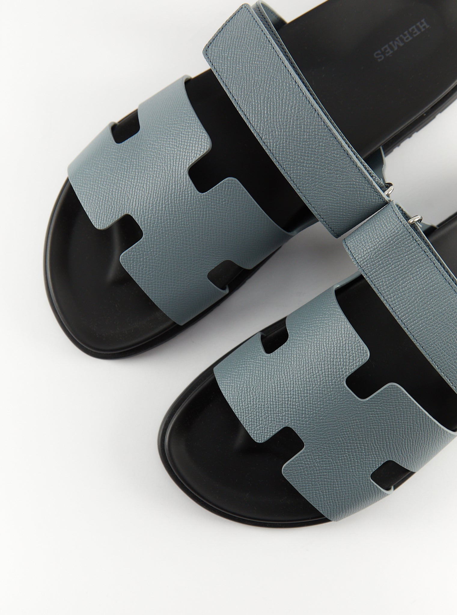 Hermès Chypre Sandals (Gris Antarctique)