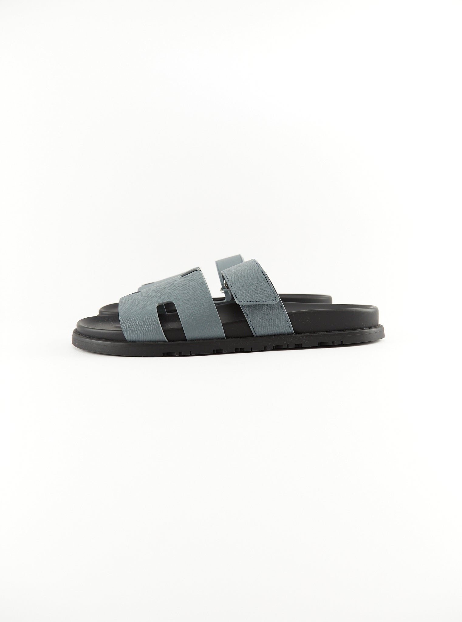 Hermès Chypre Sandals (Gris Antarctique)