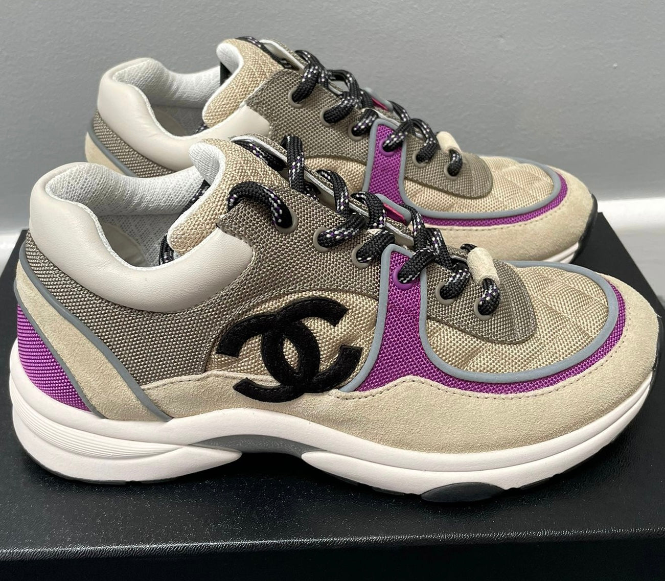 Chanel CC Logo Fabric & Suede Sneaker Beige (Reflective)