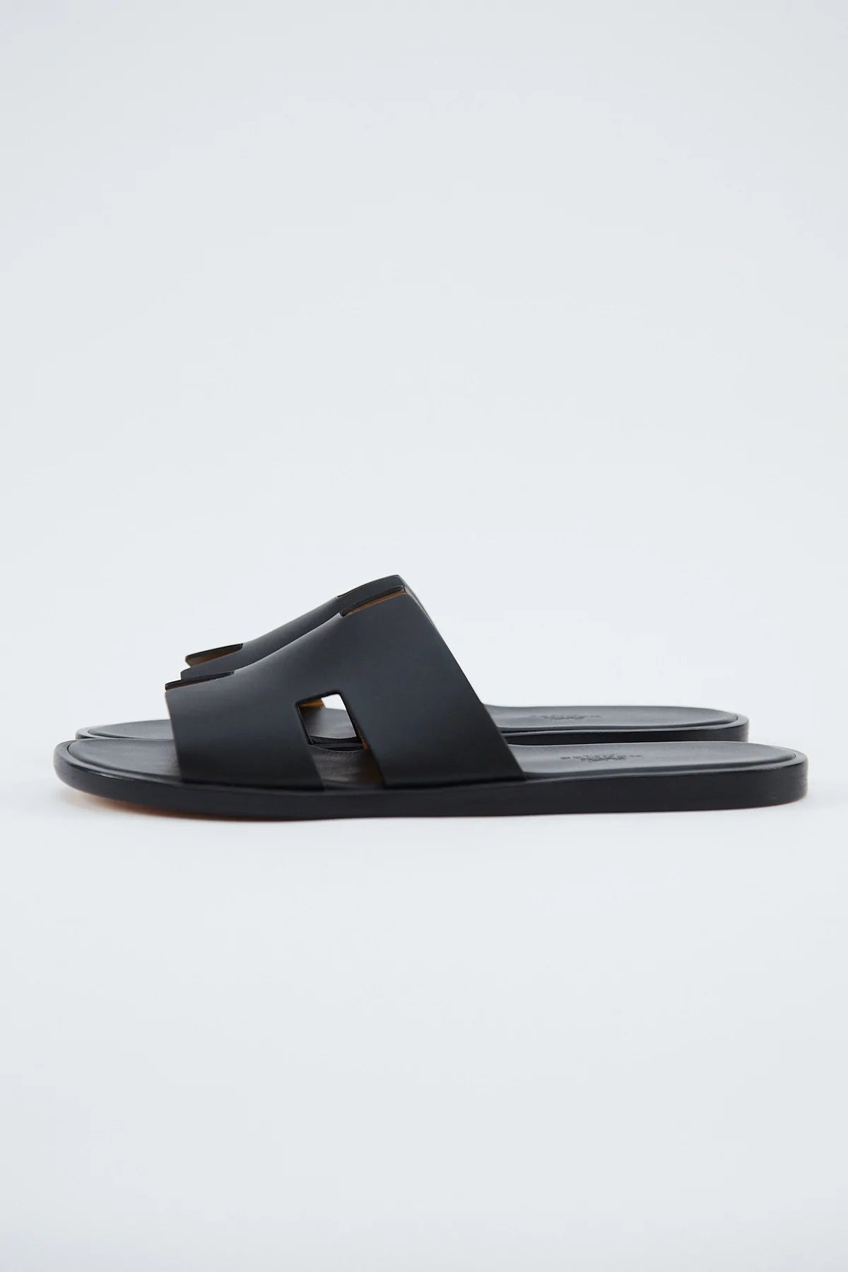 Hermès Izmir Sandals (Black)