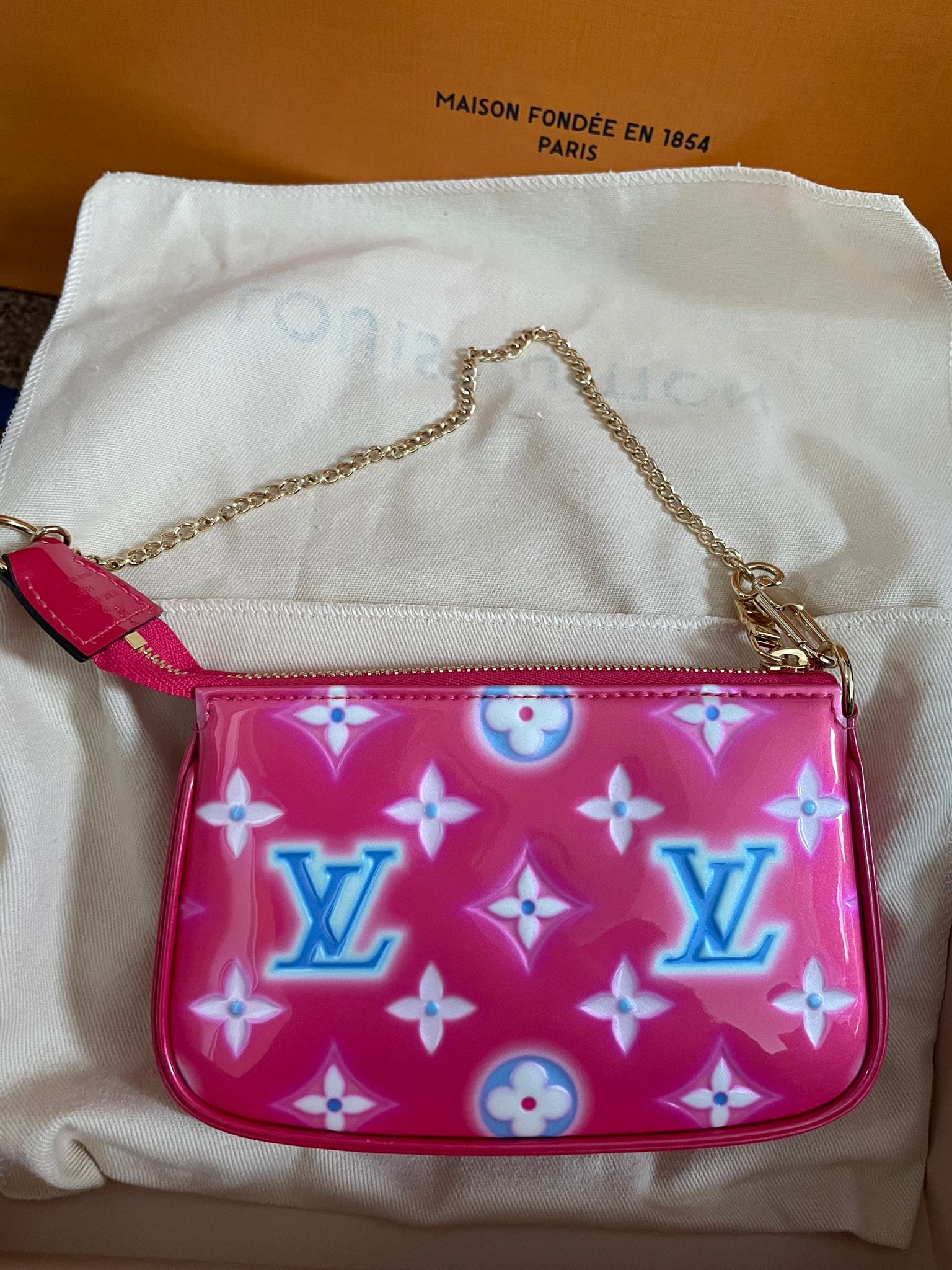 Louis Vuitton Mini Pochette Accessoires (Fuchsia Neon)