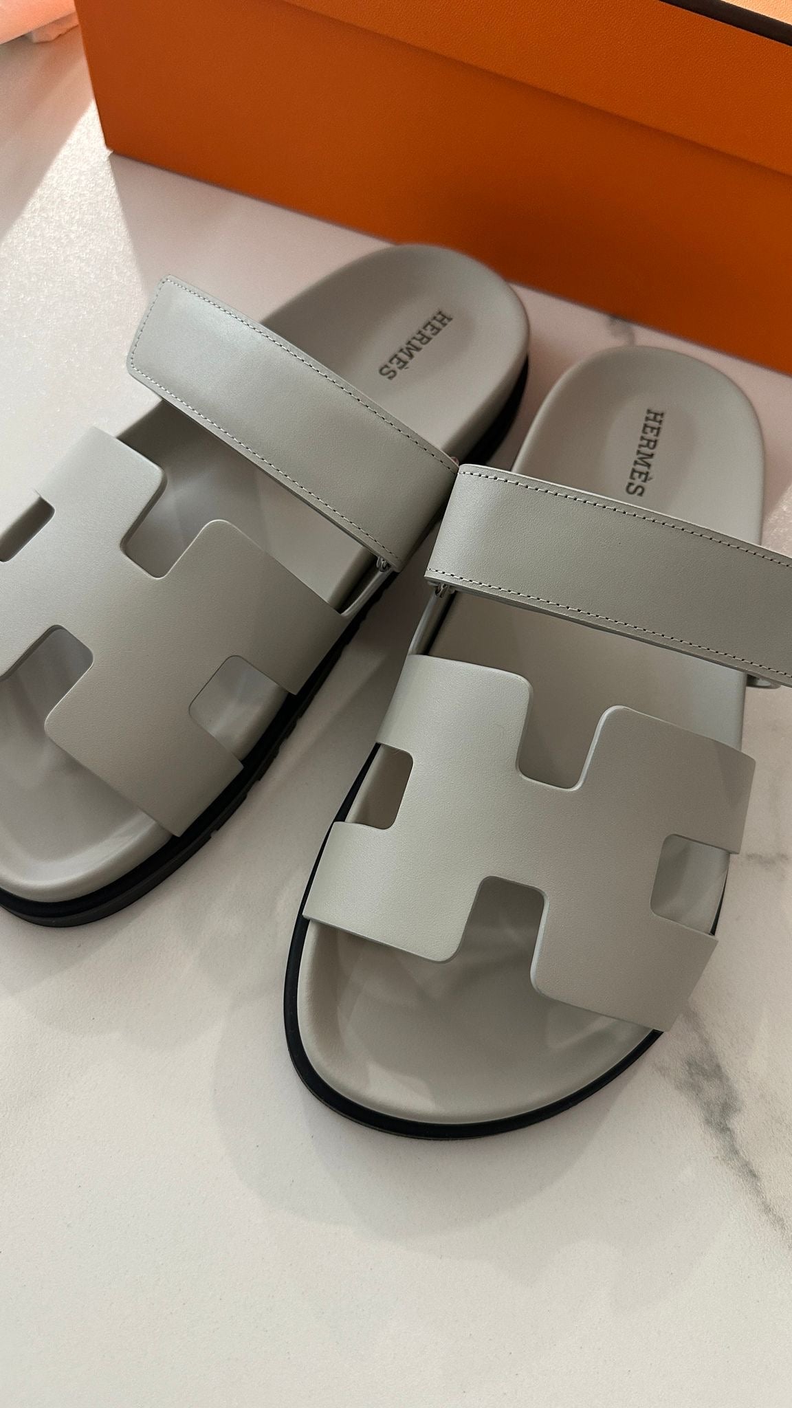 Hermès Chypre Sandals (Beige Equisse)