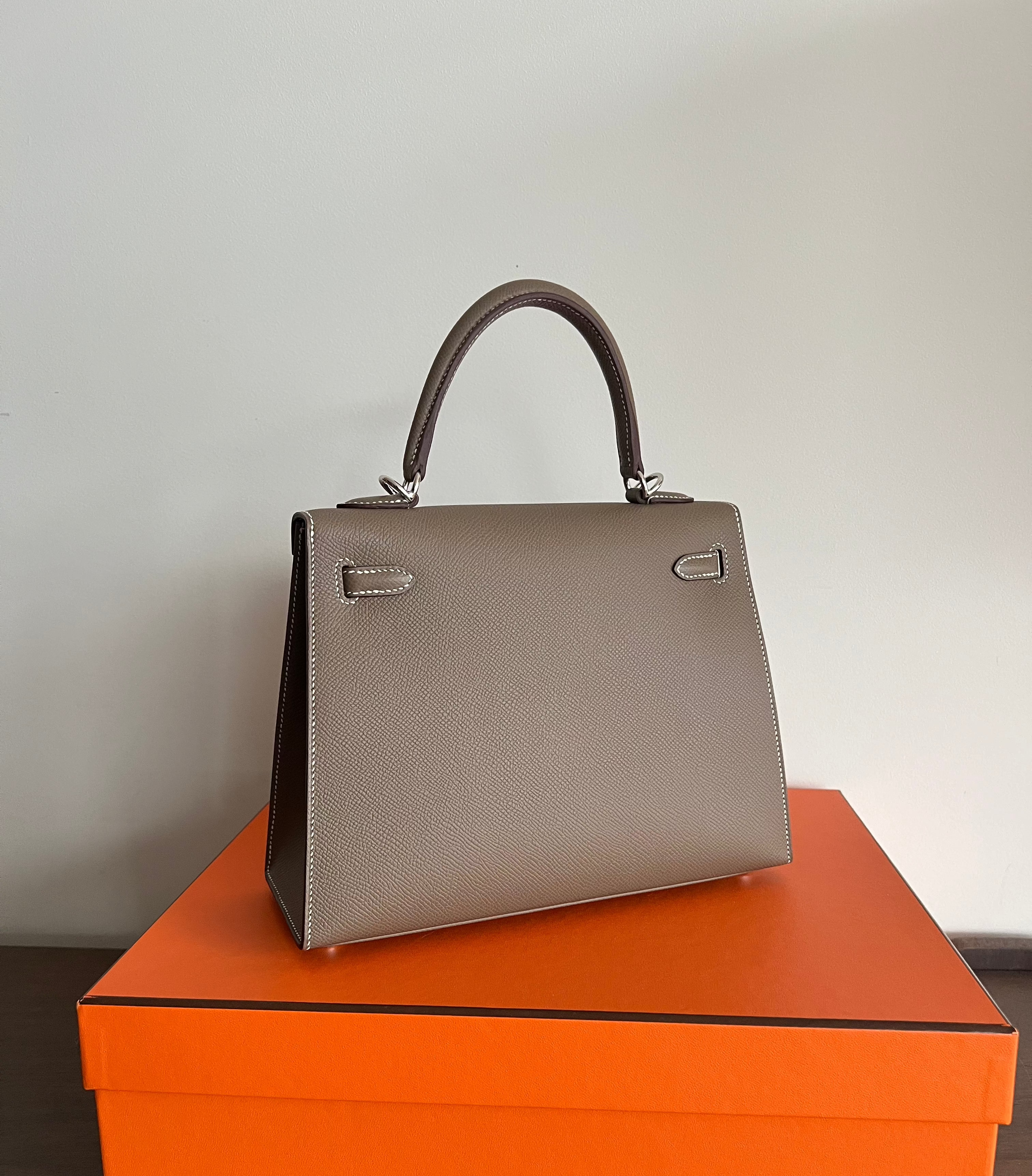 Hermès Kelly 25 Sellier Epsom Etoupe PHW