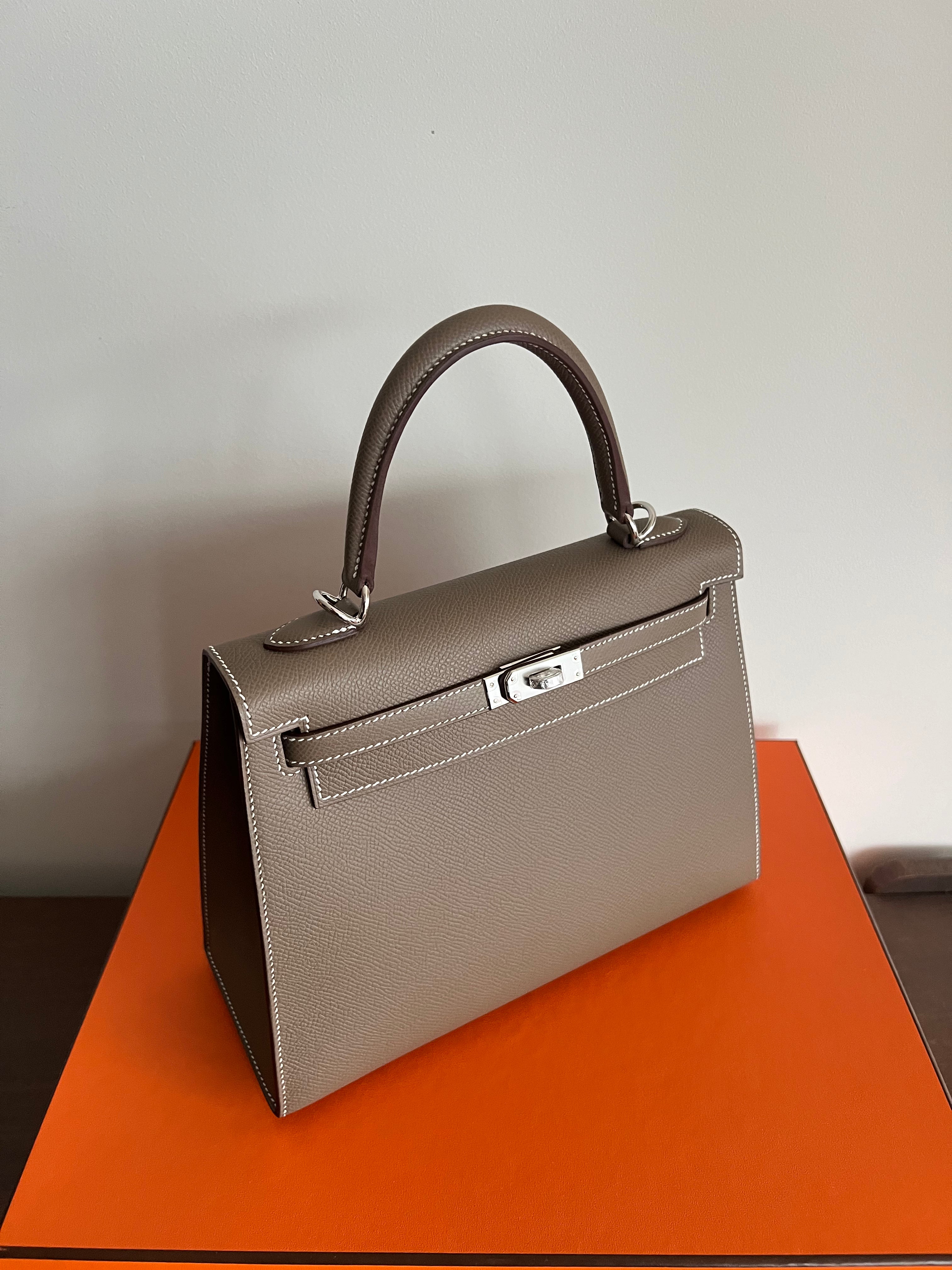 Hermès Kelly 25 Sellier Epsom Etoupe PHW