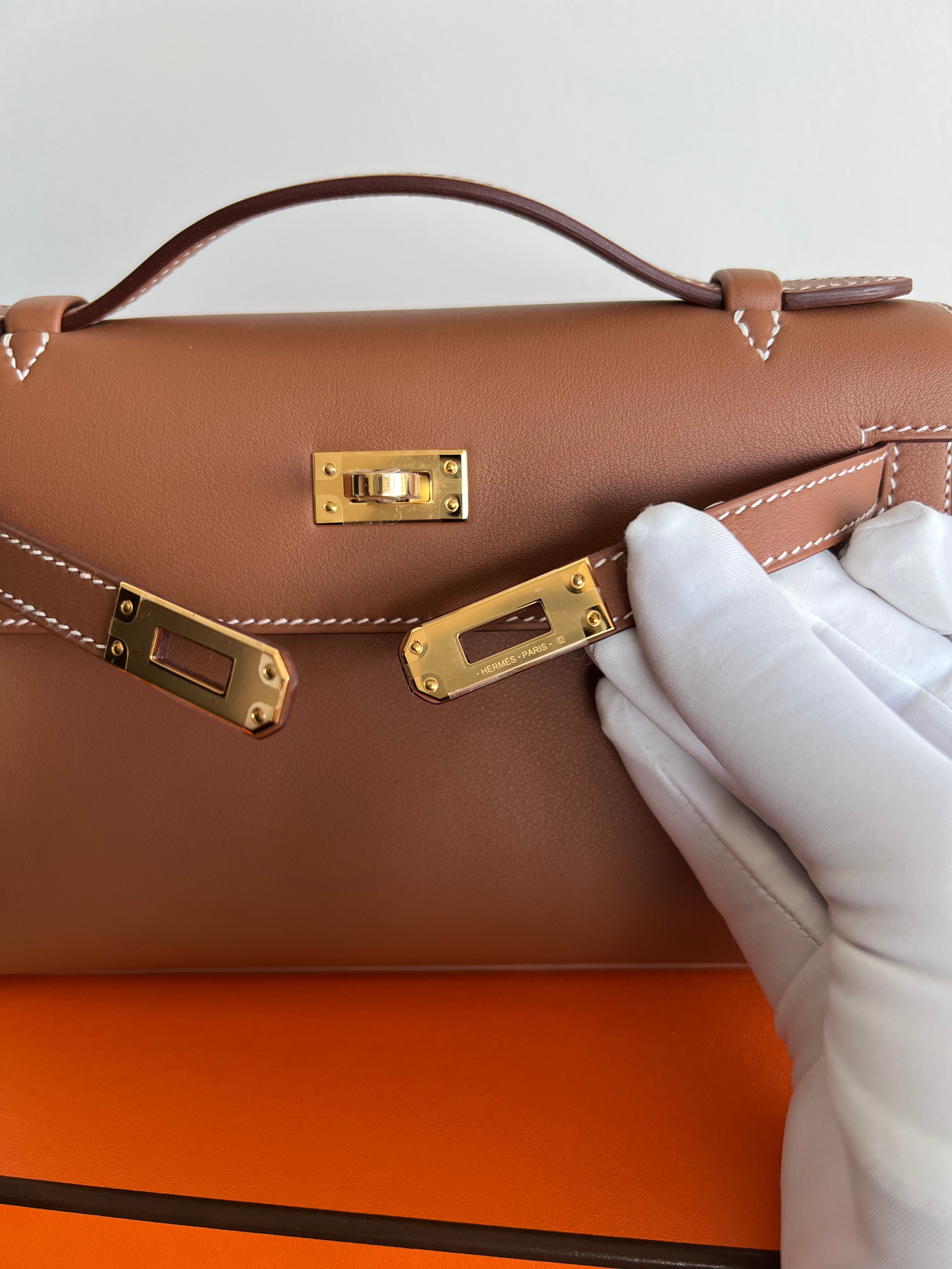 Hermès Kelly Pochette Gold Swift GHW