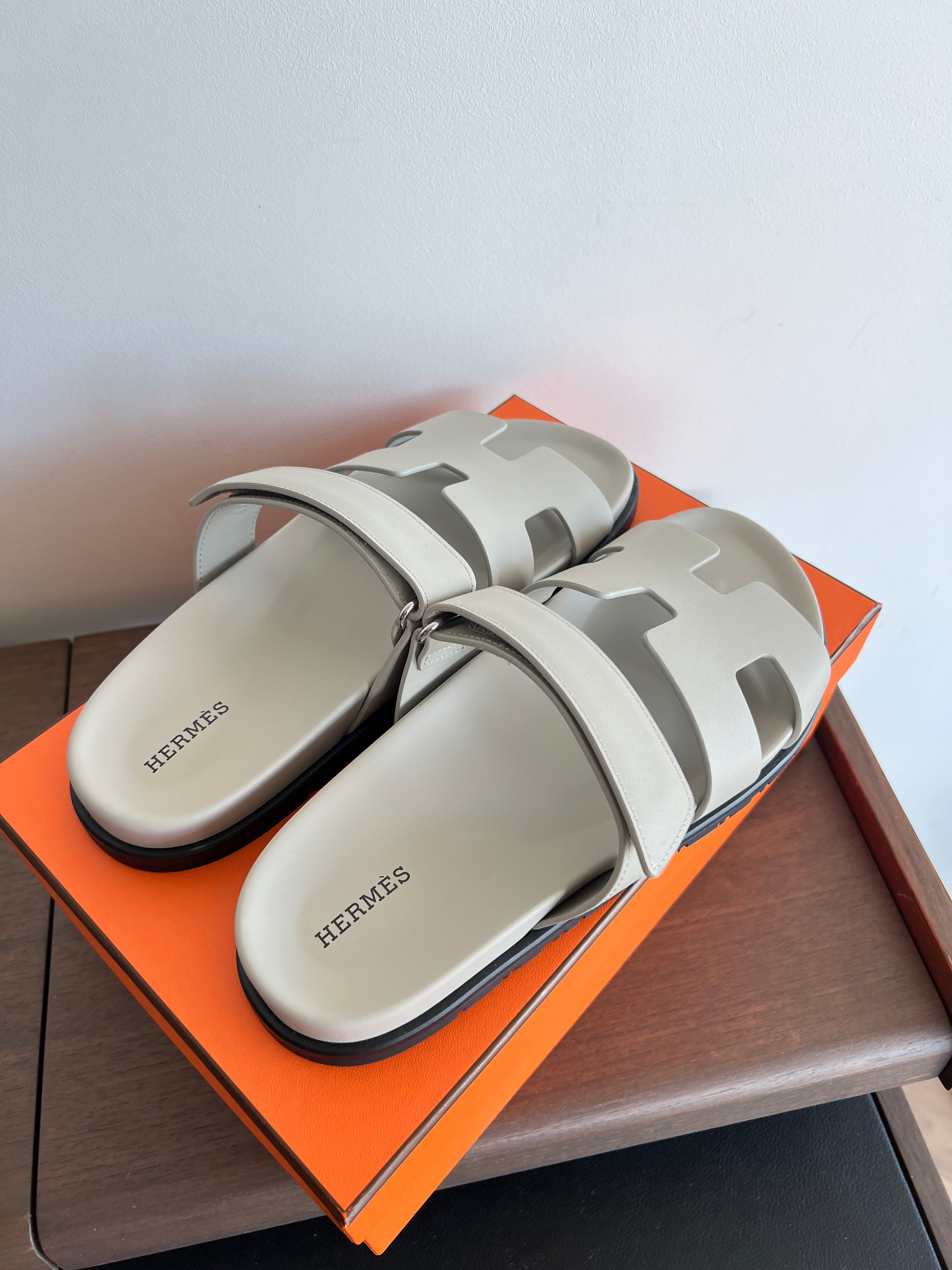 Hermès Chypre Sandals (Beige Equisse)