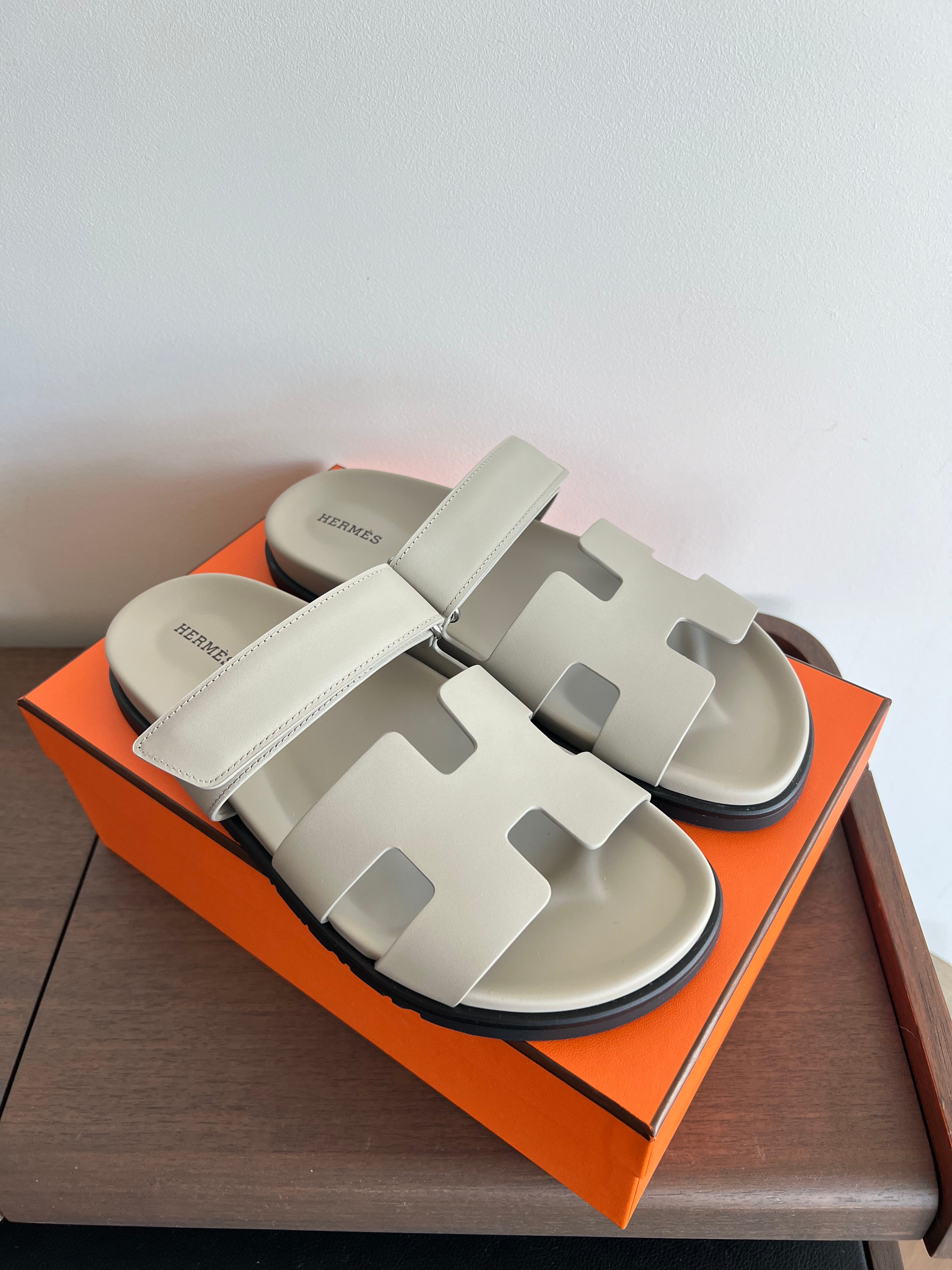 Hermès Chypre Sandals (Beige Equisse)