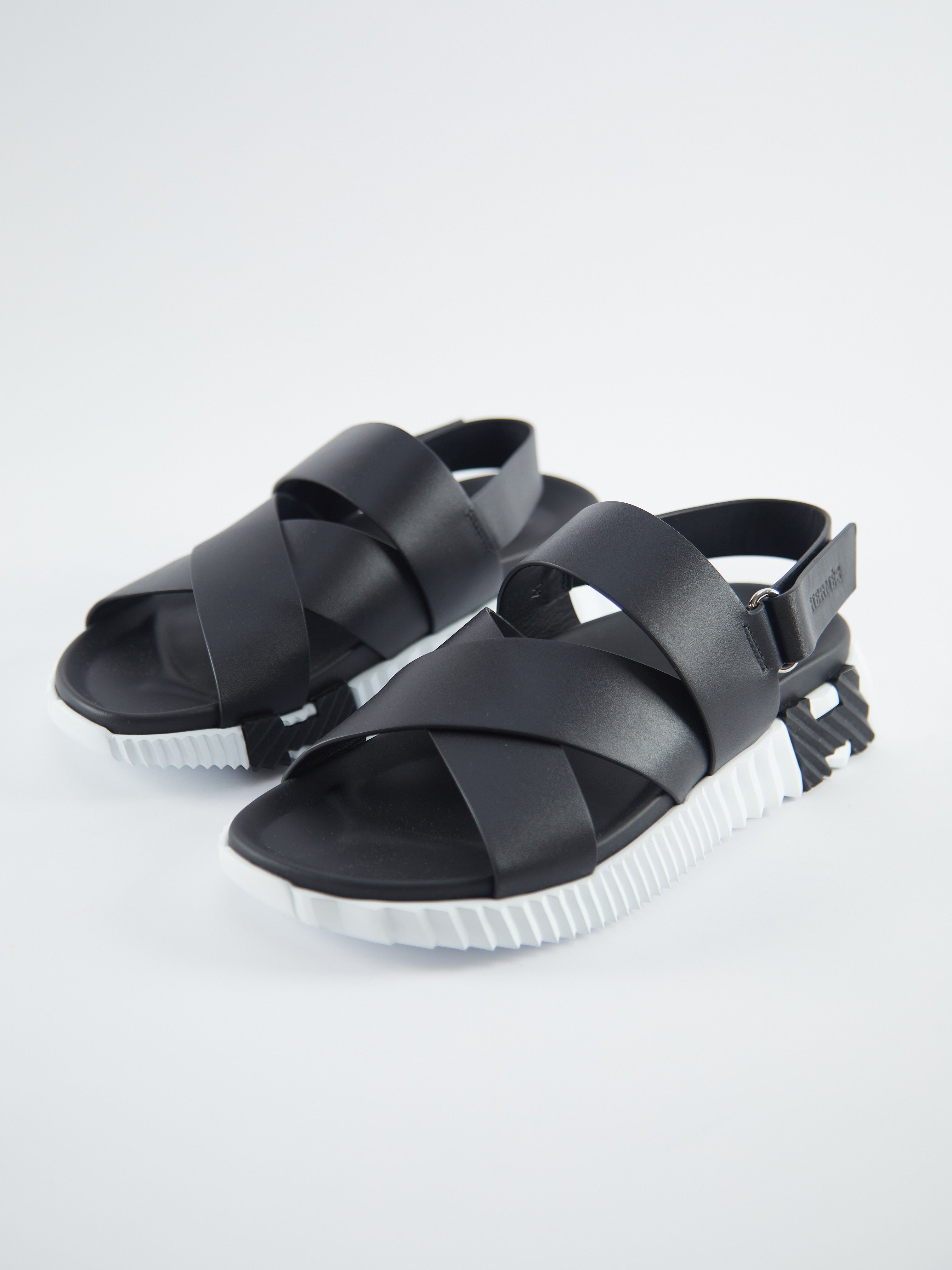 Hermès Electric Sandals (Noir)