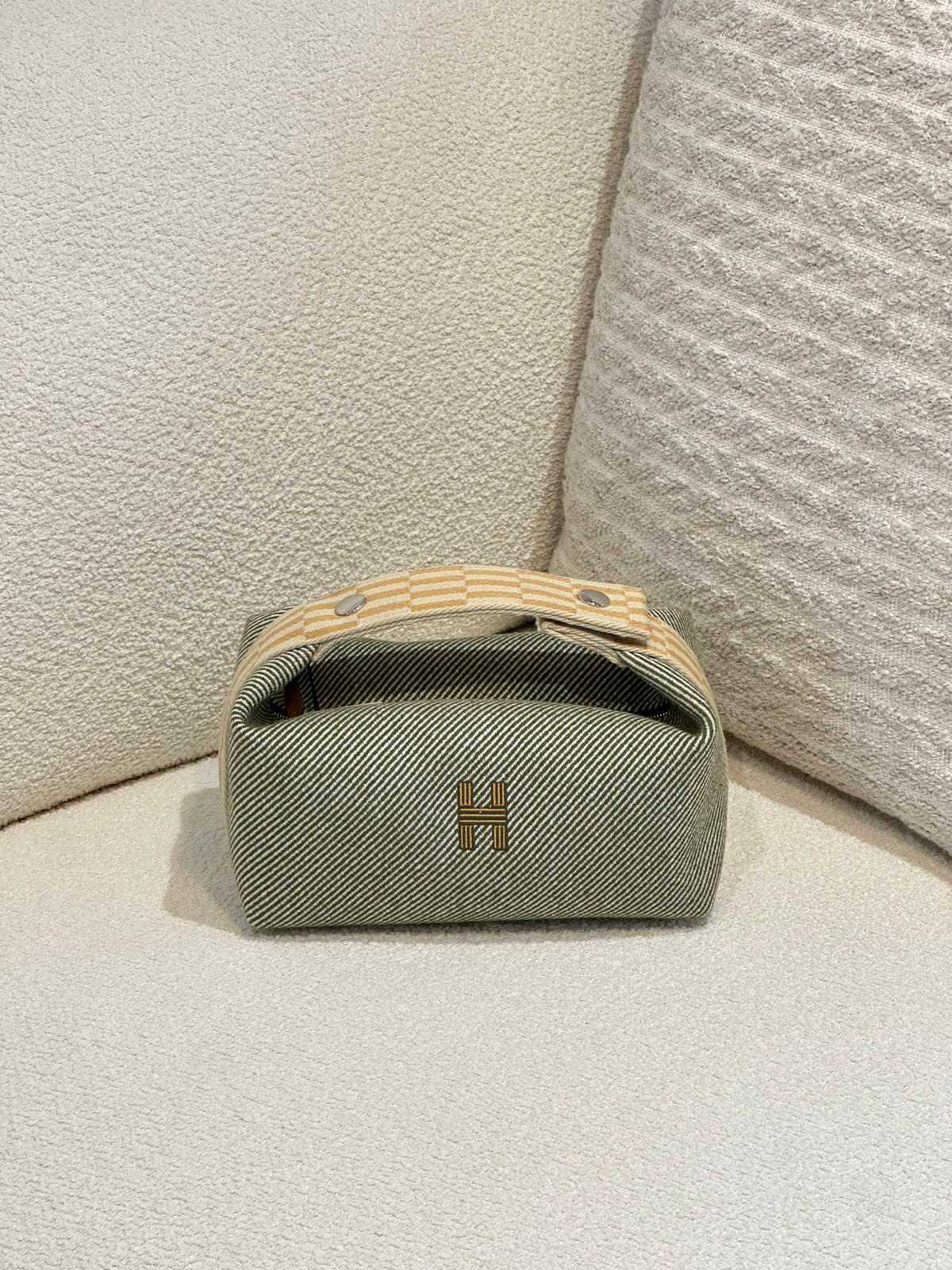 Hermès Bride-a-Brac Case Small (Vert Forêt)