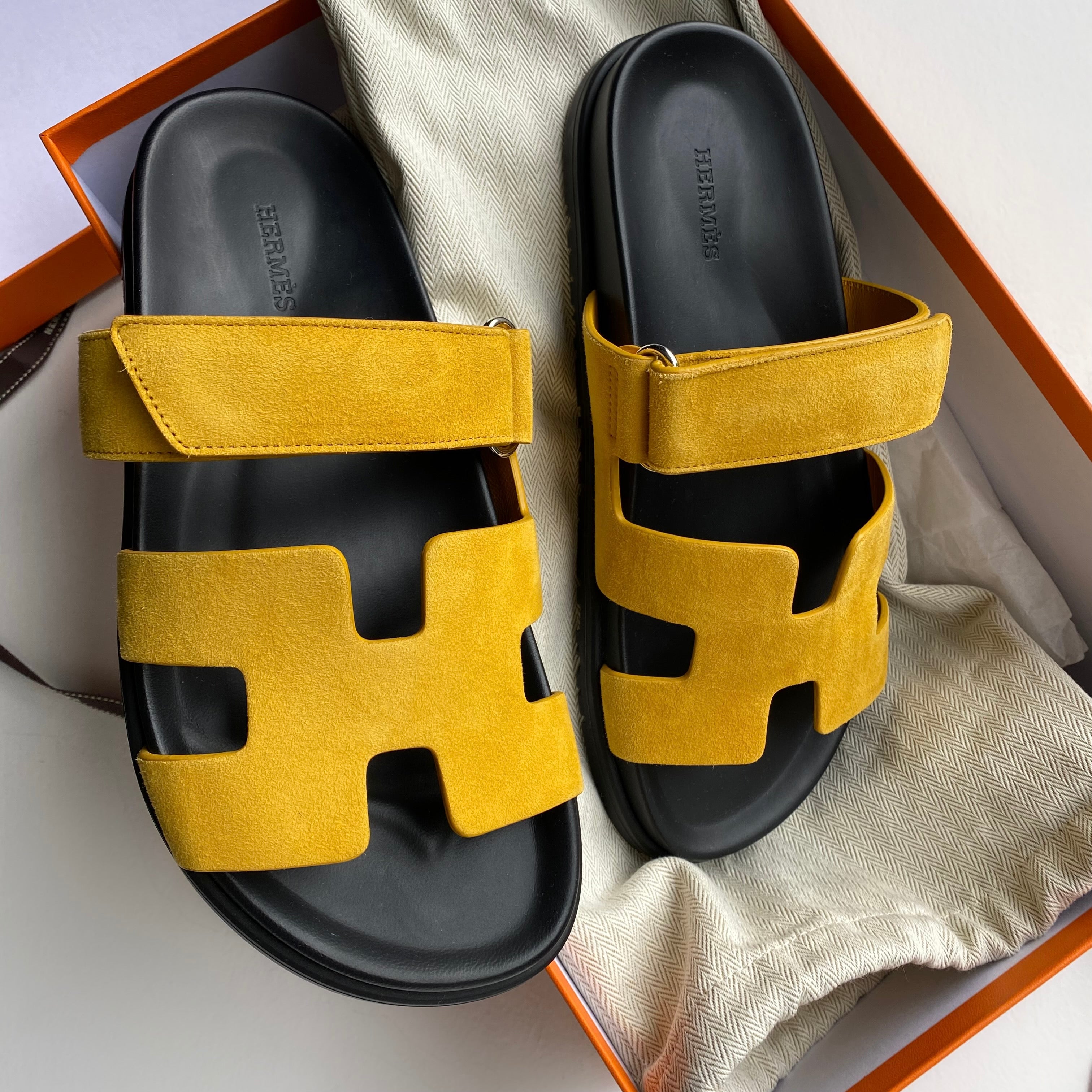 Hermès Chypre Sandals (Jaune Mimosa)