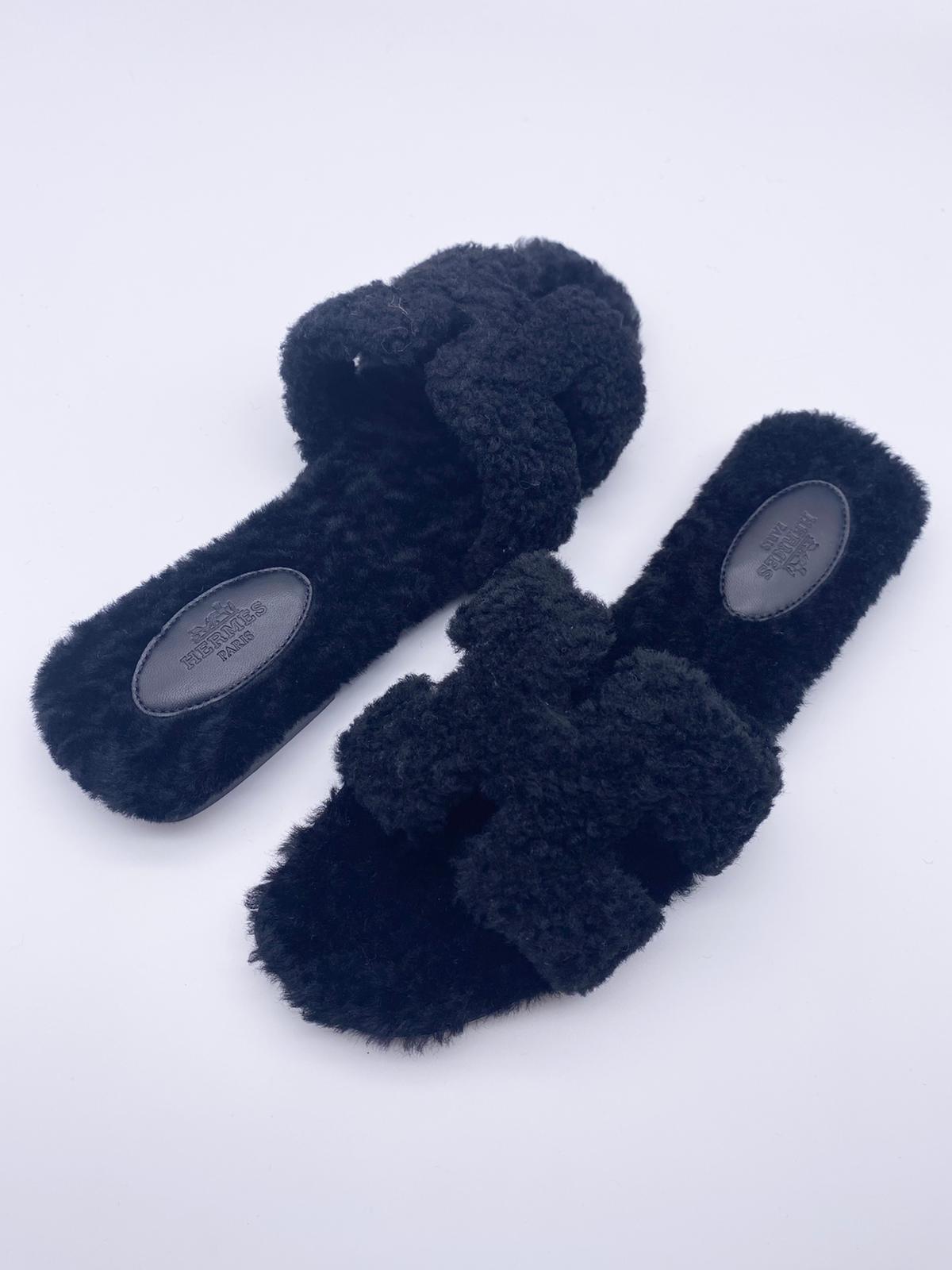 Hermès Shearling Woolskin Oran Sandals (Black)